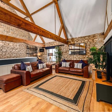 Luxury Town Centre Loft Apartment In Converted Granary Стамфорд Экстерьер фото